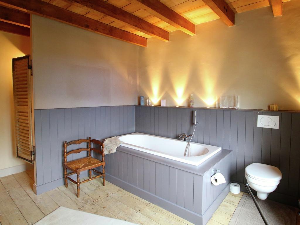 Unique Holiday Home In Virton With Jacuzzi Latour Luaran gambar