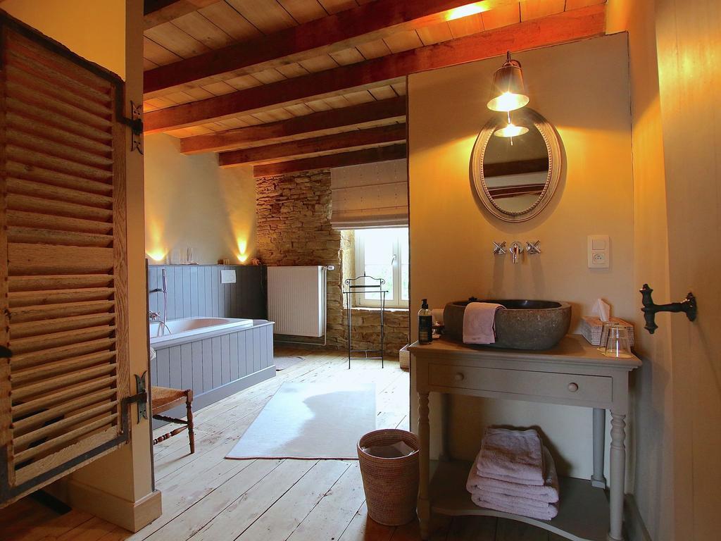 Unique Holiday Home In Virton With Jacuzzi Latour Luaran gambar